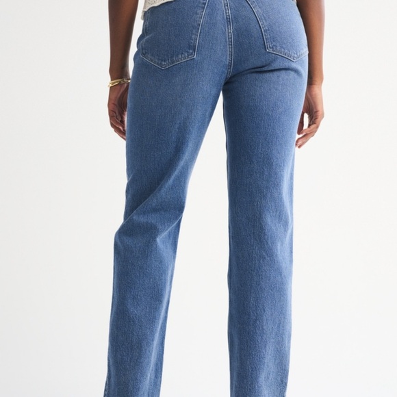Abercrombie & Fitch Women's Straight Leg Blue Jeans - Picture 3 of 6